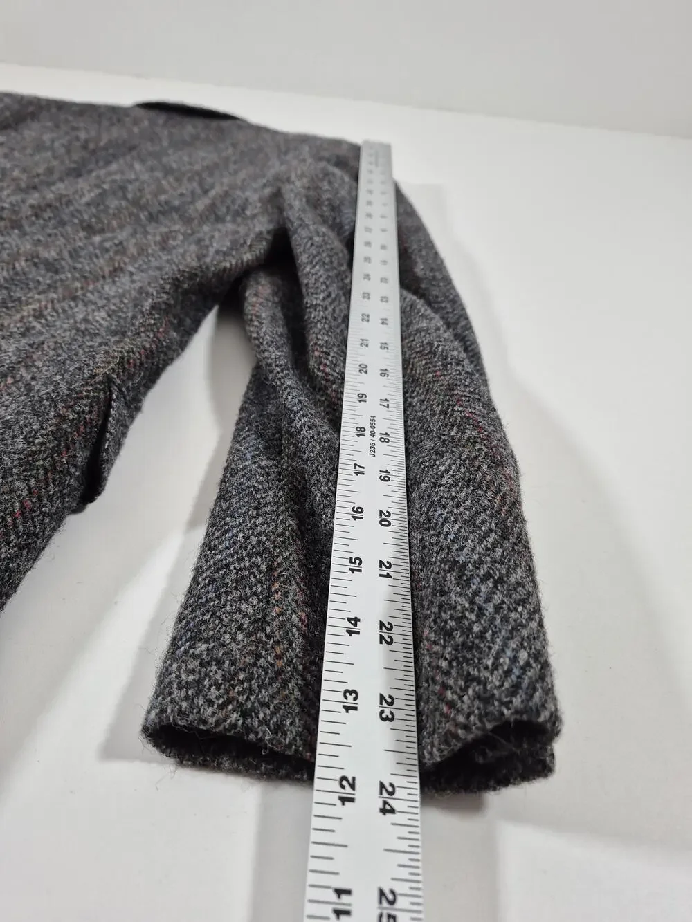 Harris Tweed Men's 38S Gray Wool Herringbone Sport Coat Blazer Scotland